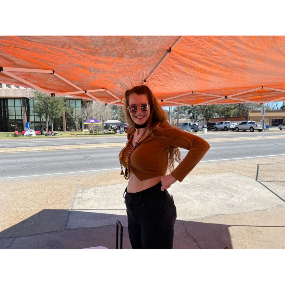 Rust collared long sleeve crop top